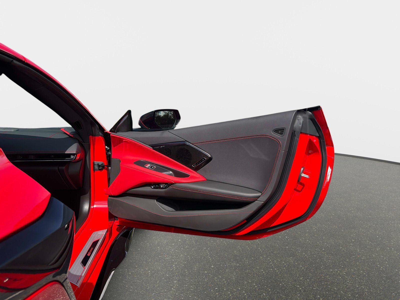 Used 2025 Chevrolet Corvette E-Ray w/ Stealth Interior Trim Package AWD/4WD image 23
