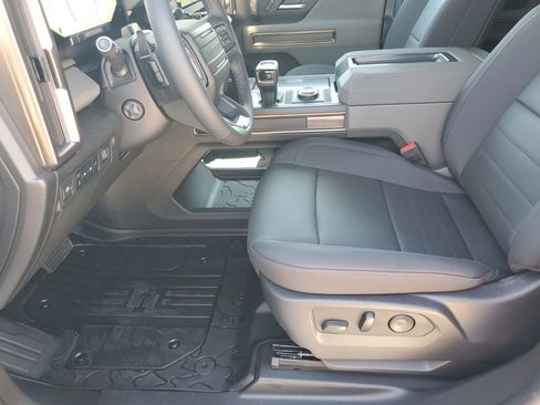 New 2025 GMC Hummer EV 2X image 32