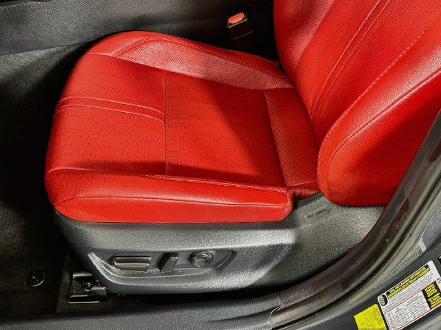 Used 2025 Toyota Camry XSE AWD/4WD image 28