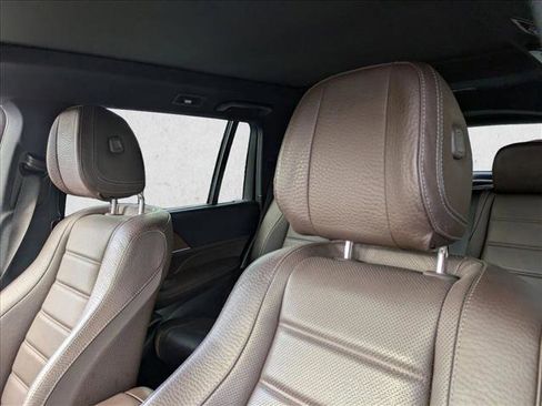 Certified 2022 Mercedes-Benz GLS 450 4MATIC image 15