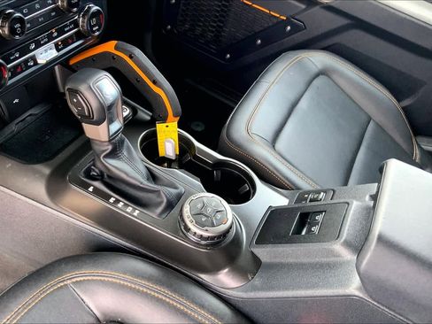 Used 2023 Ford Bronco Badlands image 14