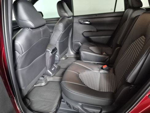 New 2026 Toyota Highlander XSE image 37