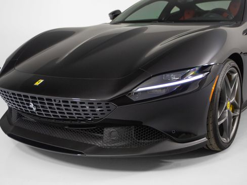 Certified 2022 Ferrari Roma image 29