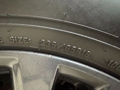 Used 2017 Nissan Murano SV w/ Premium Plus Package image 25