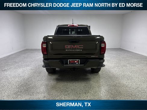 Used 2023 GMC Canyon AT4 w/ Technology Package AWD/4WD image 5