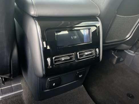 Certified 2025 Lincoln Aviator AWD image 28