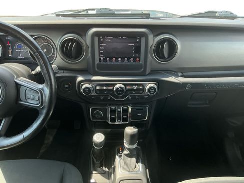 Used 2021 Jeep Wrangler Unlimited Sport AWD/4WD image 11