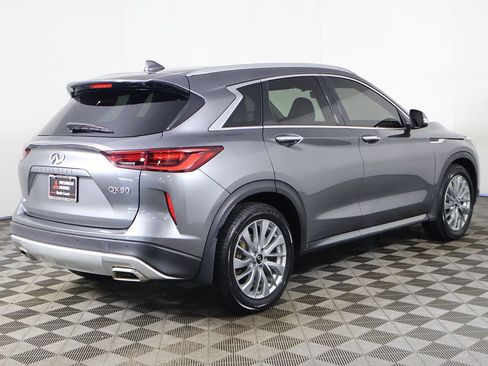 Used 2023 INFINITI QX50 Luxe AWD/4WD image 12