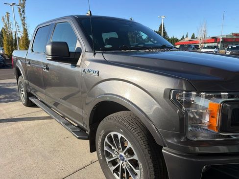 Used 2020 Ford F150 XLT w/ Equipment Group 302A Luxury AWD/4WD image 4