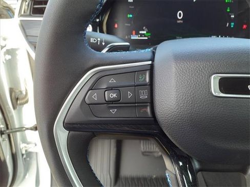 New 2022 Jeep Grand Cherokee Trailhawk w/ Advanced Protech Group II image 28