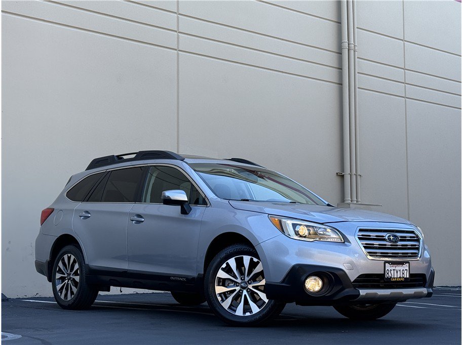 Used 2016 Subaru Outback 2.5i Limited AWD/4WD image 28
