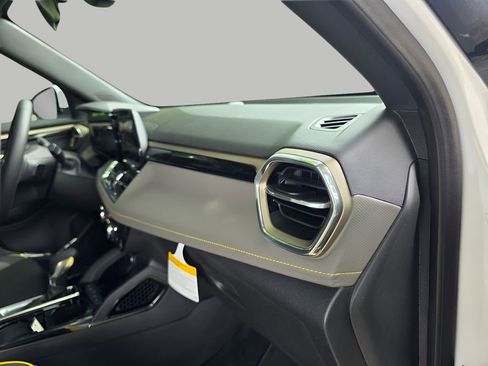 New 2026 Chevrolet TrailBlazer ACTIV AWD/4WD image 11