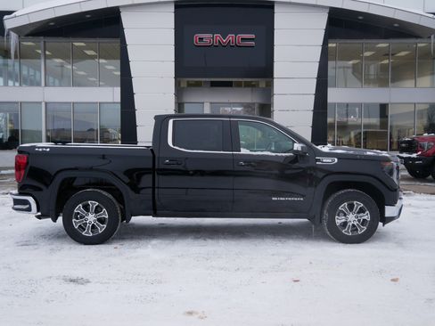 New 2026 GMC Sierra 1500 SLE w/ Max Trailering Package image 2