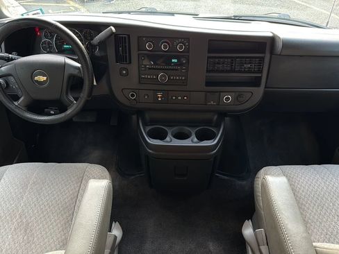 Used 2016 Chevrolet Express 2500 LT w/ LT Preferred Equipment Group image 10