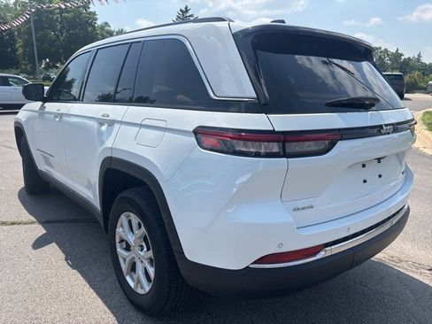 Certified 2023 Jeep Grand Cherokee Limited image 5