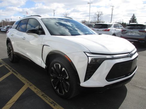 Used 2024 Chevrolet Blazer EV RS image 7