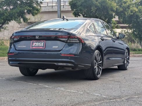 Used 2024 Honda Accord Touring image 5