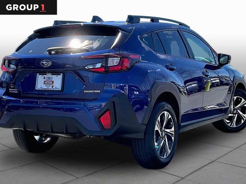 Used 2025 Subaru Crosstrek 2.0i Premium image 13