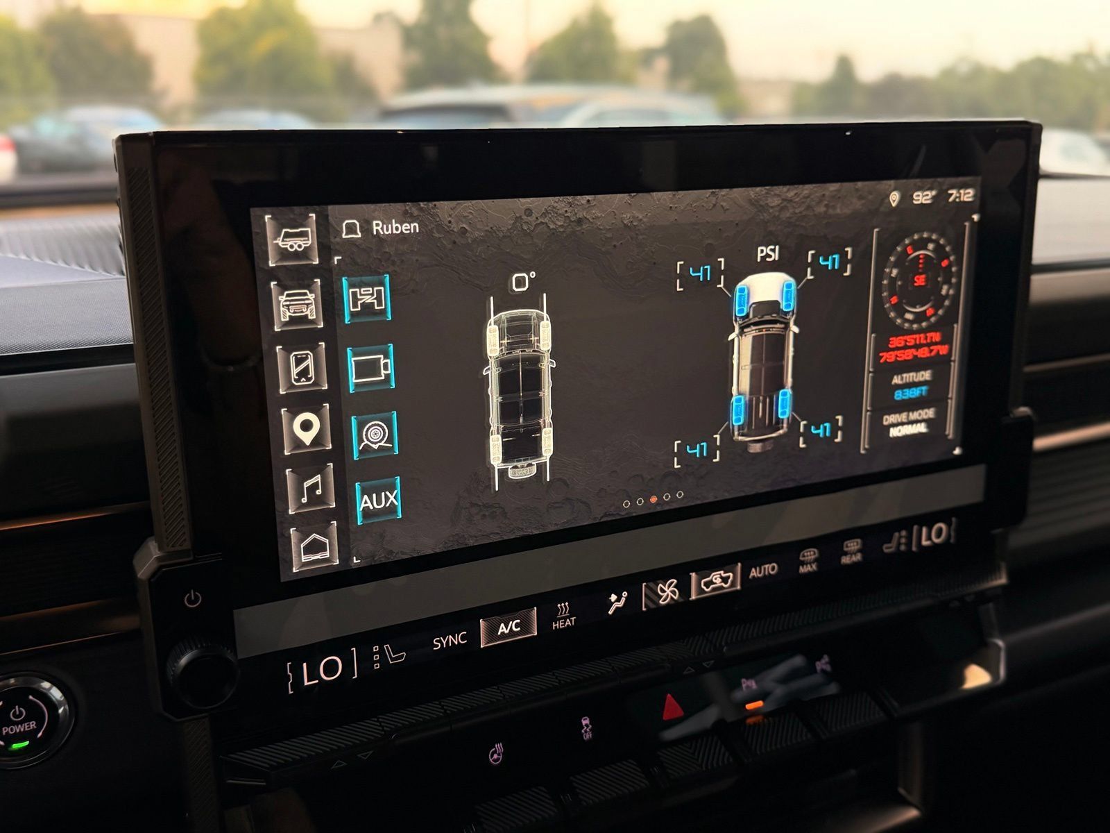 Used 2024 GMC Hummer EV 3X AWD/4WD image 55
