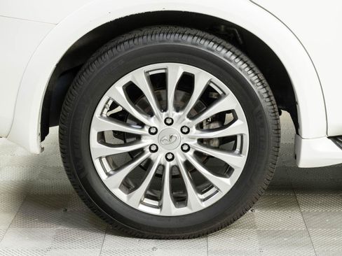 Used 2015 INFINITI QX80 4WD w/ Deluxe Technology Package image 40
