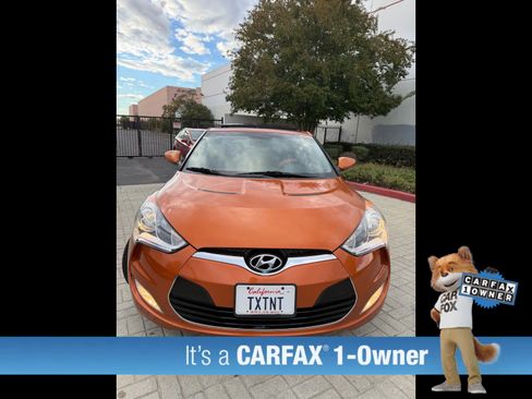 Used 2012 Hyundai Veloster w/ Style Pkg image 17