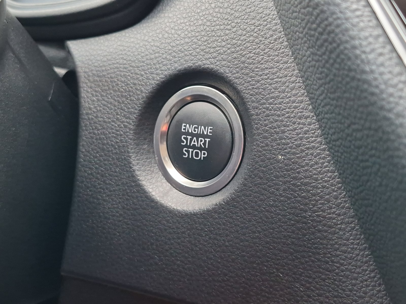 Used 2026 Toyota Corolla LE w/ LE Premium Package FWD image 18