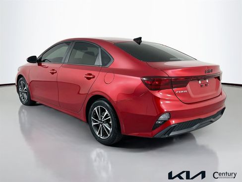 Certified 2023 Kia Forte LXS FWD image 7