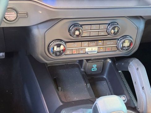 Used 2025 Ford Bronco Raptor w/ Interior Carbon Fiber Pack AWD/4WD image 16