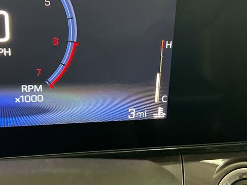 Used 2025 Chevrolet Trax ACTIV w/ Driver Confidence Package image 12