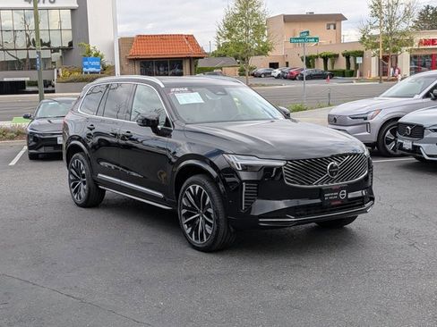 Used 2026 Volvo XC90 B5 Plus w/ Protection Package image 3