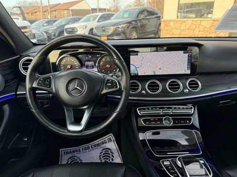 Used 2017 Mercedes-Benz E 300 4MATIC image 32