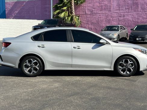 Used 2021 Kia Forte LXS FWD image 3