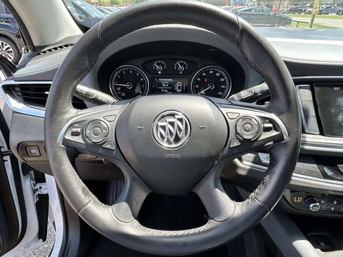 Used 2019 Buick Enclave Essence FWD image 21