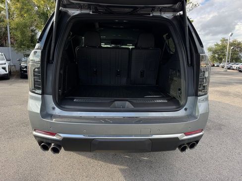 New 2025 Chevrolet Suburban Premier RWD image 12