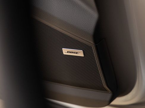 New 2026 Porsche Cayenne image 25