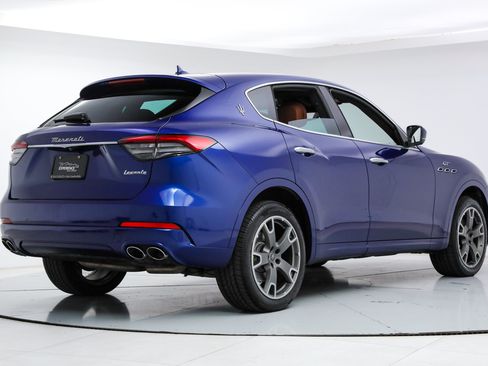 Certified 2023 Maserati Levante GT AWD/4WD image 5
