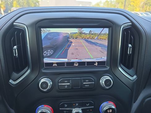 Used 2022 GMC Sierra 1500 AT4 AWD/4WD image 9