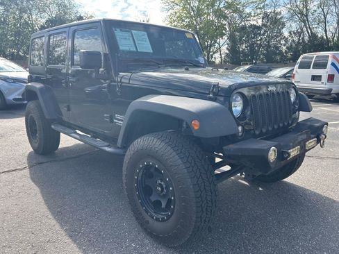Used 2017 Jeep Wrangler Unlimited Sport w/ Quick Order Package 24S AWD/4WD image 21