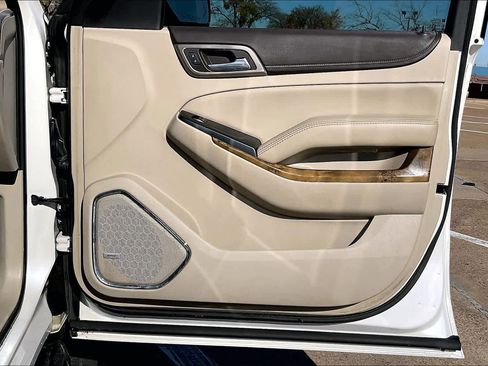 Used 2017 GMC Yukon XL Denali w/ Open Road Package image 28