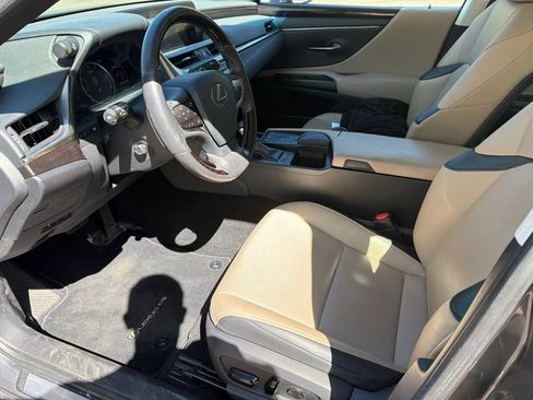Used 2019 Lexus ES 350 w/ Premium Package FWD image 28