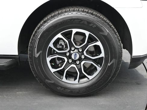 Certified 2024 Ford Expedition Max XLT image 25