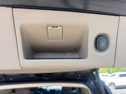 Used 2015 Chevrolet Tahoe LT image 8