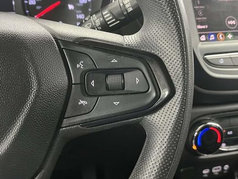 Used 2022 Chevrolet TrailBlazer LT FWD image 26