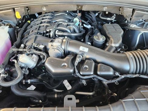 New 2025 Jeep Grand Cherokee L Altitude RWD image 21