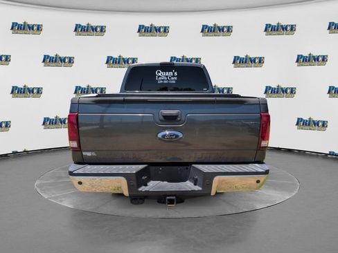 Used 2016 Ford F250 XLT w/ XLT Premium Package AWD/4WD image 4