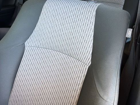 Used 2018 Toyota 4Runner SR5 image 5