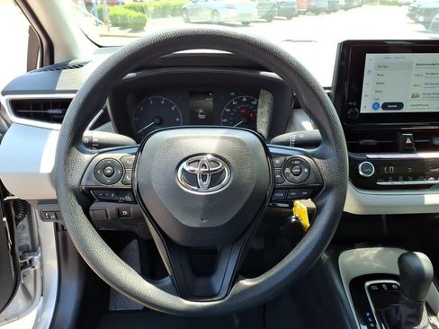 Used 2025 Toyota Corolla LE FWD image 23
