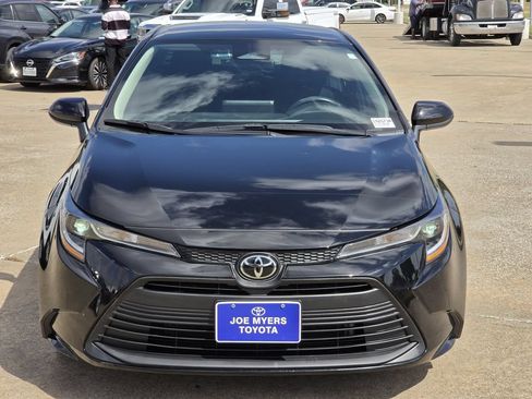 Used 2024 Toyota Corolla LE FWD image 3