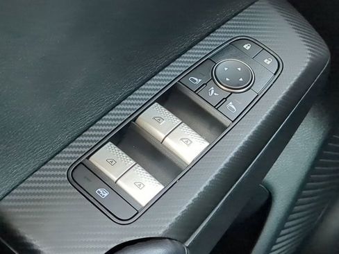 Used 2023 Mitsubishi Outlander SE image 22