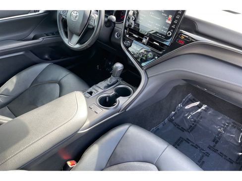Used 2021 Toyota Camry XSE w/ Carpet Mat Package (TMS) image 17